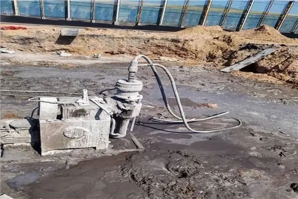 龙湖水泡基础注浆加固